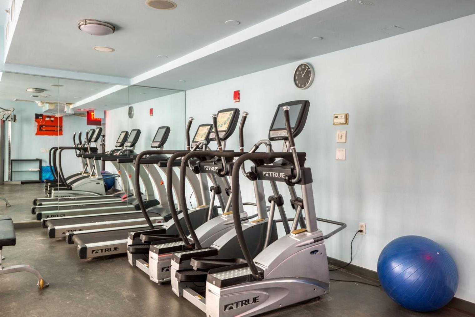 Midtown West 1br W Doorman Nr Rockefeller Center Nyc-1394 Appartement